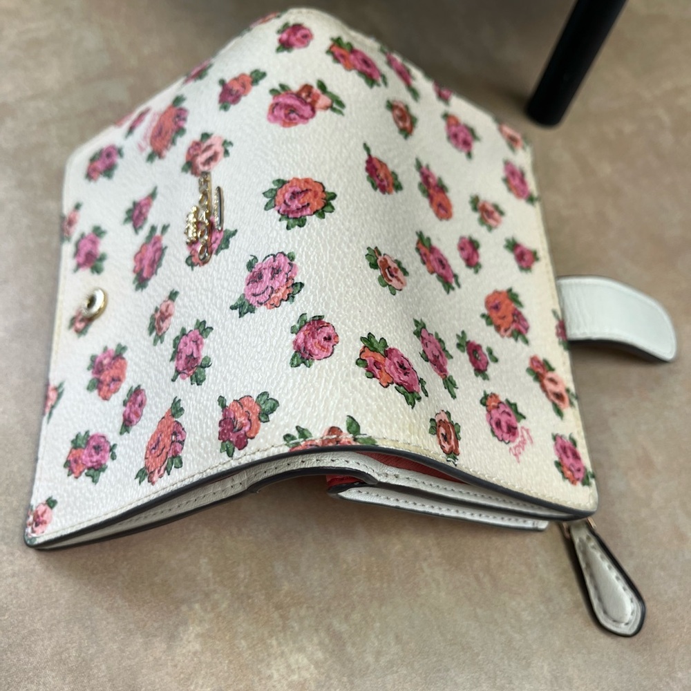 Coach Bifold Floral Print Wallet - Cream and Pink WUC - Picture 4 of 9